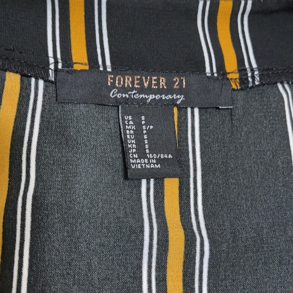 FOREVER 21 BLACK & GOLD WRAP AROUND CROP TOP - Picture 6 of 7